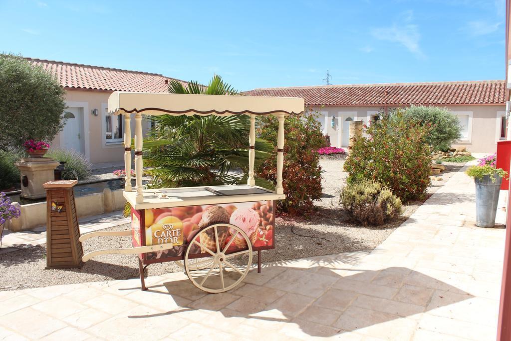 Hotel Et Residence De La Transhumance Saint-Martin-de-Crau Eksteriør bilde